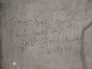 Image 2: Pencil text on L door post 'Thomas MacDonagh (as he spelled it) / Nellie Gifford (Donnelly) / 1-8-1934'